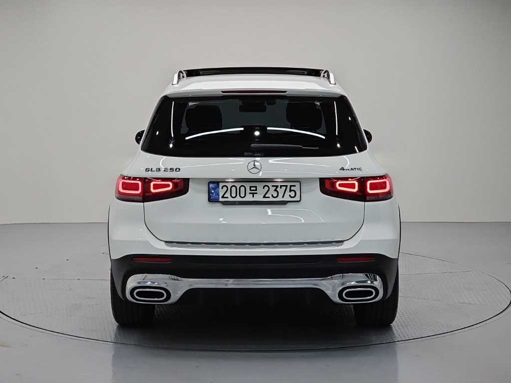 벤츠 GLB 클래스 GLB클래스 X247 GLB 250 4MATIC 이미지 3