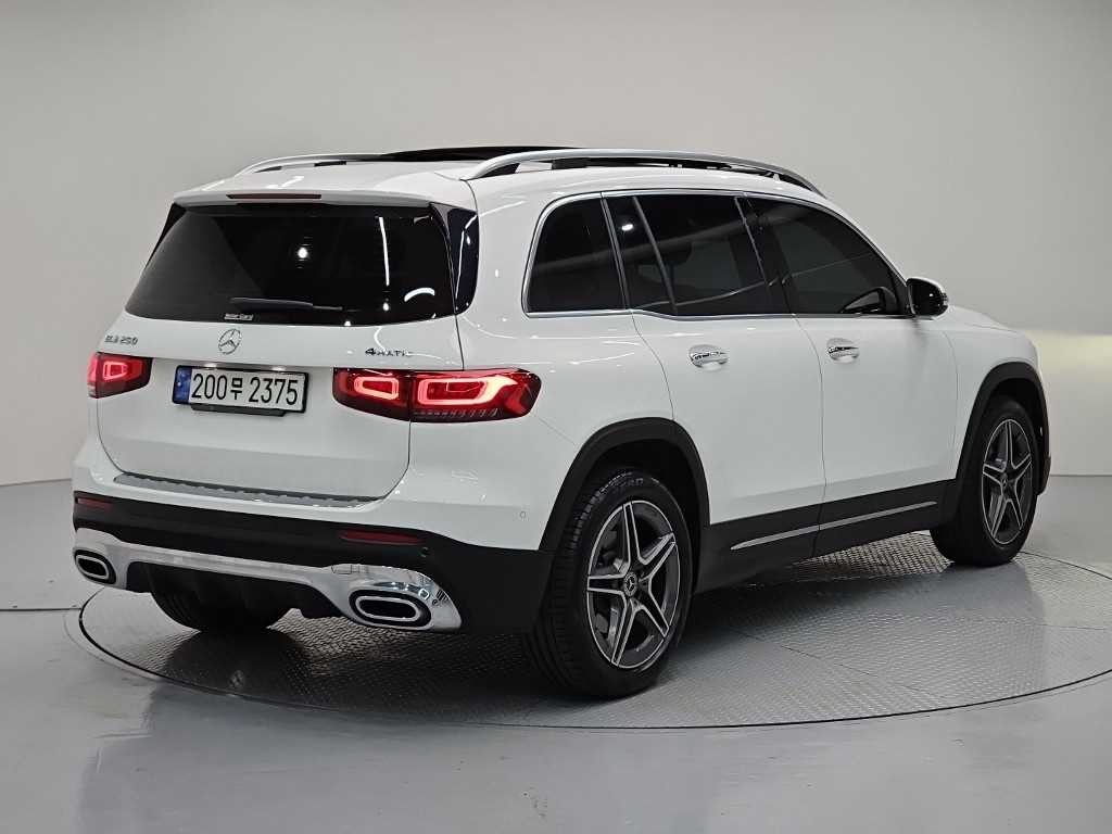 벤츠 GLB 클래스 GLB클래스 X247 GLB 250 4MATIC 이미지 4