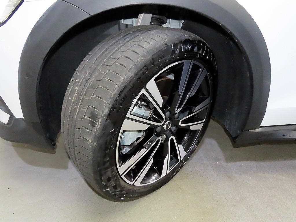 볼보 V60 V60 크로스 컨트리 2세대 2.0 B5 AWD 이미지 20