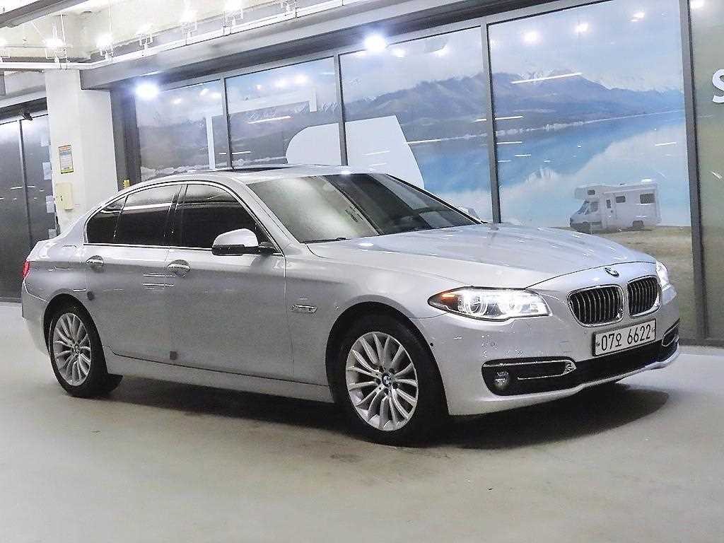 BMW 5시리즈 5시리즈 (F10) 528i xDrive 럭셔리 이미지 1