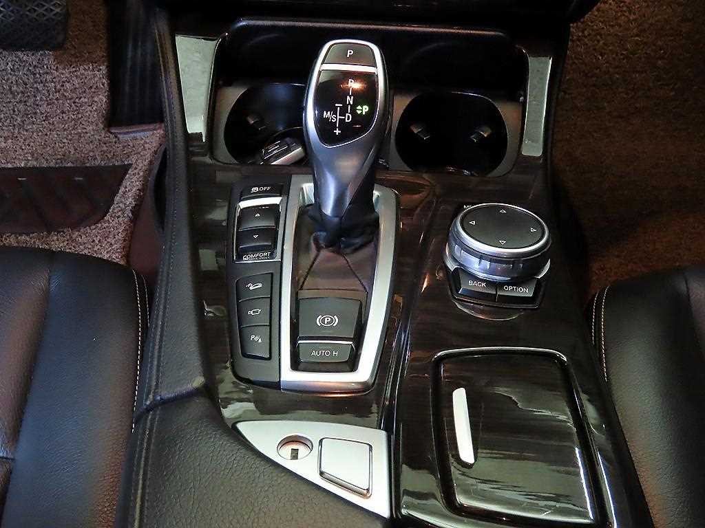 BMW 5시리즈 5시리즈 (F10) 528i xDrive 럭셔리 이미지 12