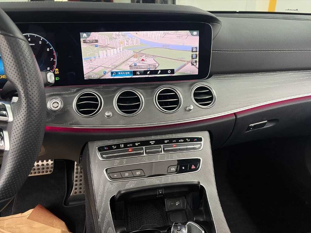 벤츠 E 클래스 E-클래스 W213 E350 4MATIC 아방가르드 이미지 10