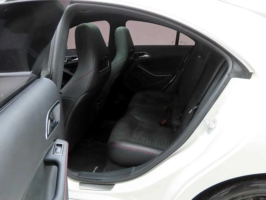 벤츠 CLA 클래스 CLA클래스 CLA 220 AMG LINE 이미지 13