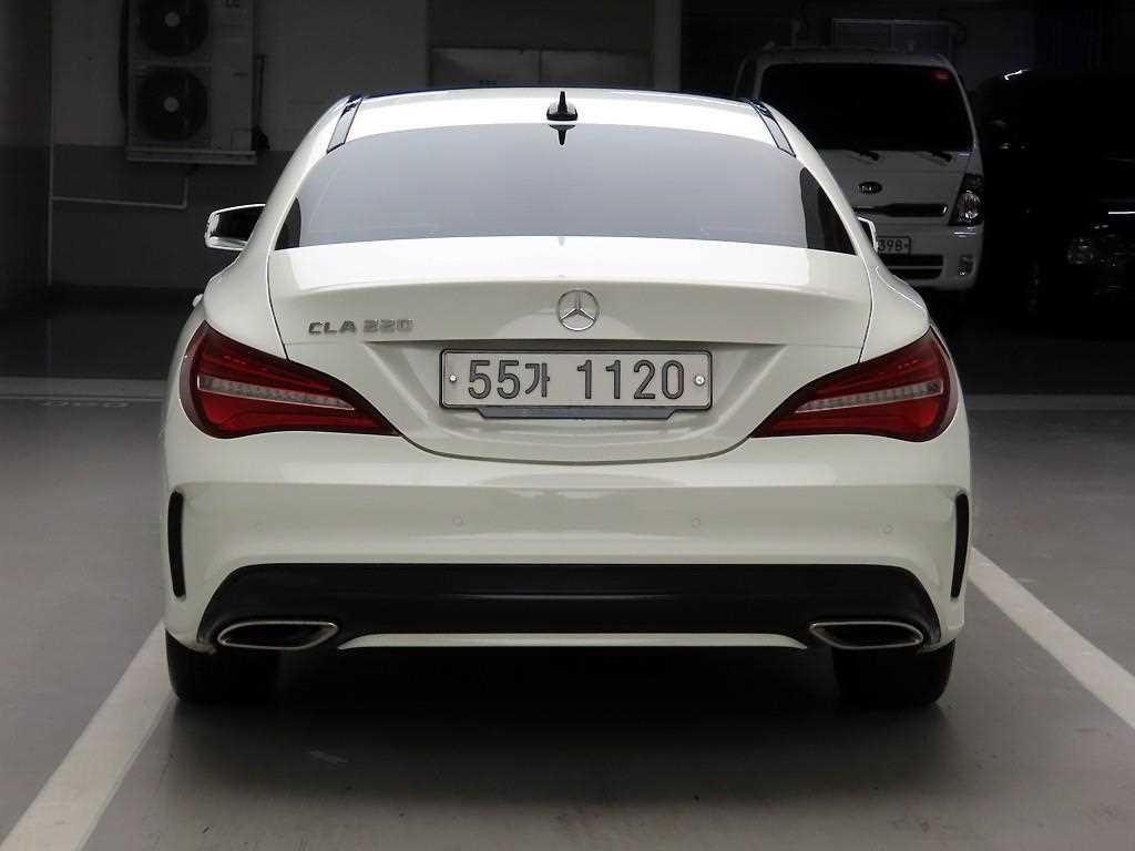 벤츠 CLA 클래스 CLA클래스 CLA 220 AMG LINE 이미지 3
