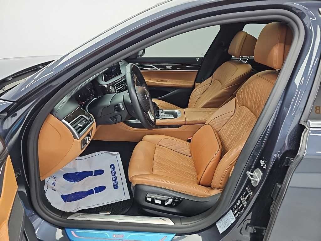 BMW 7시리즈 7시리즈 (G11) 740d xDrive 디자인 퓨어 엑설런스 이미지 11