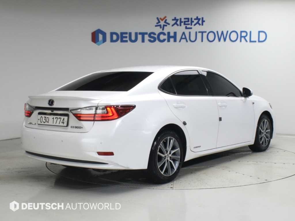 렉서스 ES 뉴ES300h 이그제큐티브 이미지 2