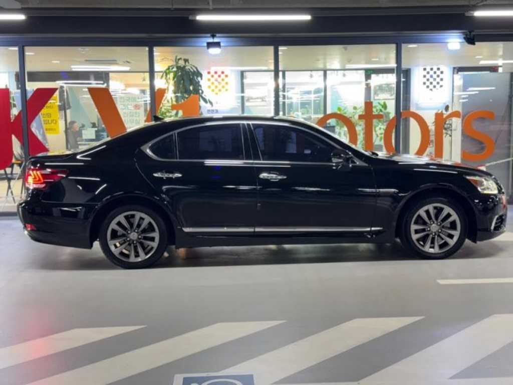 렉서스 LS LS460 AWD 이미지 3
