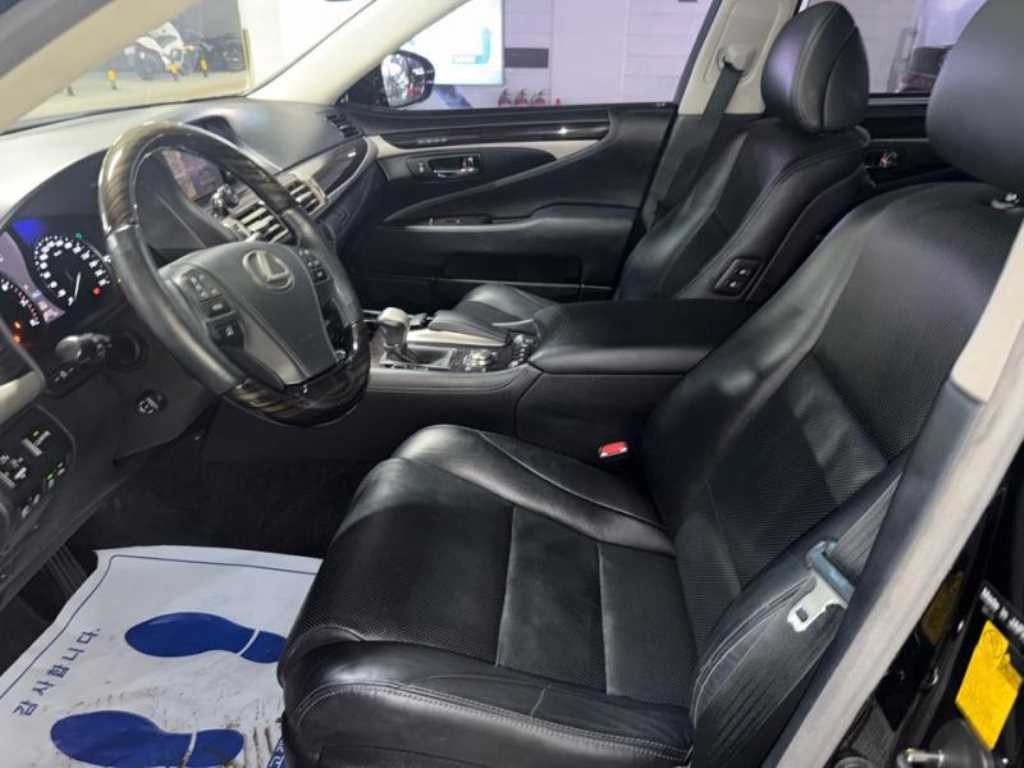 렉서스 LS LS460 AWD 이미지 6