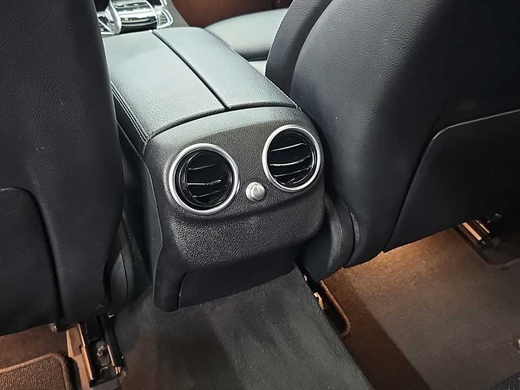 벤츠 C 클래스 C클래스 W205 C220 d 아방가르드 이미지 13