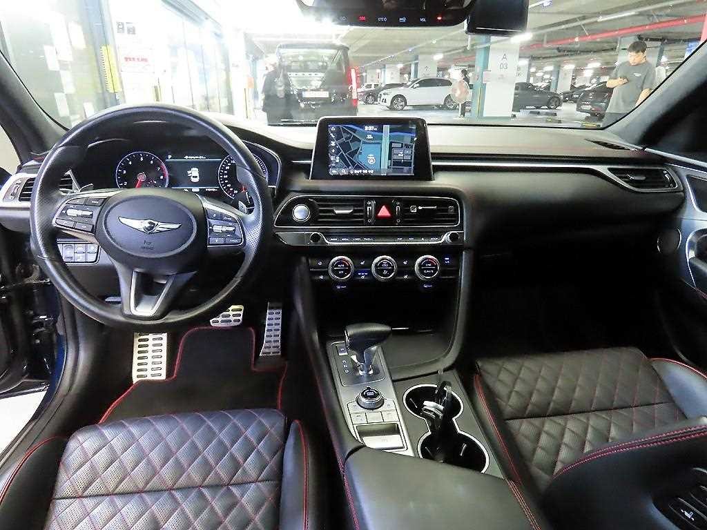 제네시스 G70 2.0T AWD 스포츠 패키지 이미지 10