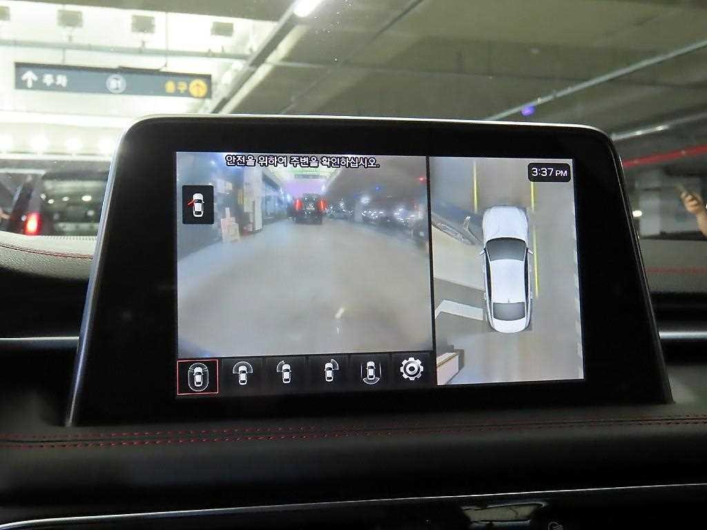 제네시스 G70 2.0T AWD 스포츠 패키지 이미지 15