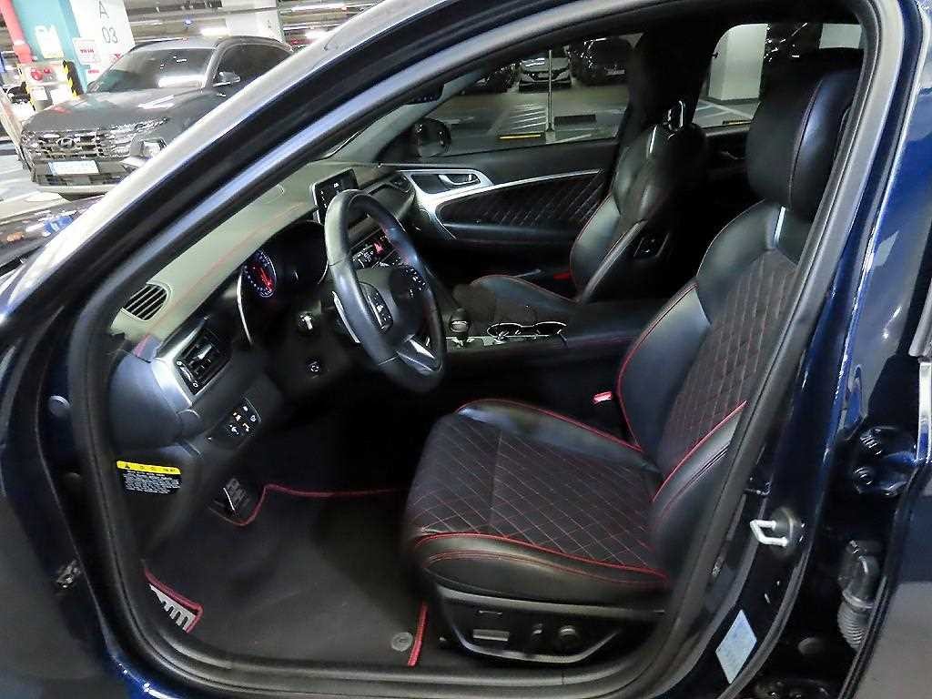 제네시스 G70 2.0T AWD 스포츠 패키지 이미지 6