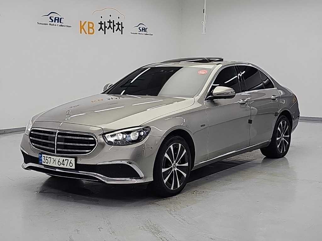 벤츠 E 클래스 E-클래스 W213 E300e 4MATIC 익스클루시브 이미지 1