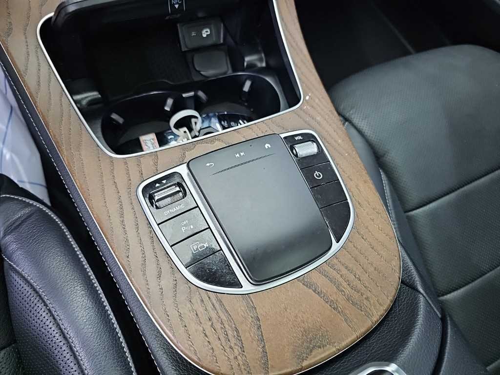 벤츠 E 클래스 E-클래스 W213 E300e 4MATIC 익스클루시브 이미지 17
