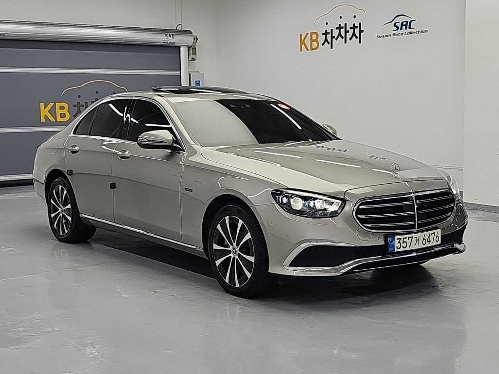벤츠 E 클래스 E-클래스 W213 E300e 4MATIC 익스클루시브 이미지 4