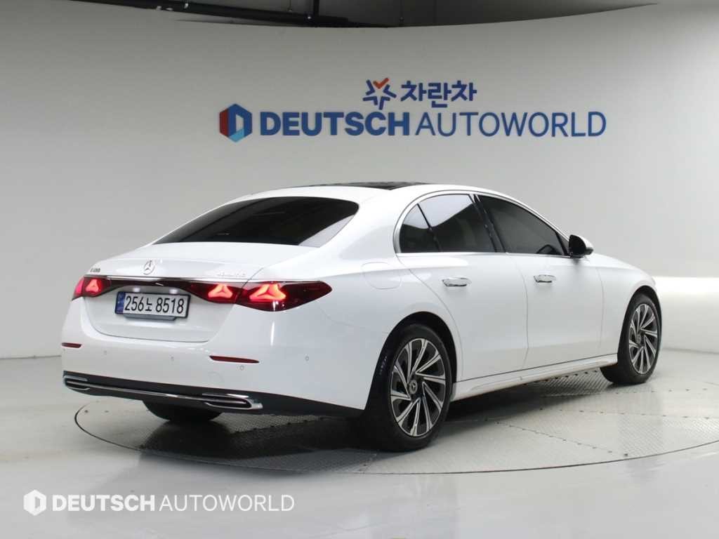 벤츠 E 클래스 E-클래스 W214 E300 4MATIC 익스클루시브 이미지 2