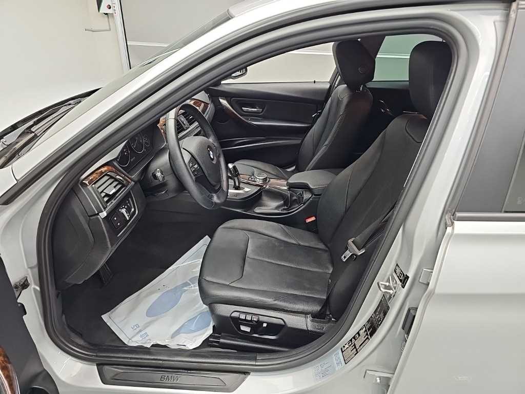 BMW 3시리즈 3시리즈 (F30) 320d xDrive 이미지 11