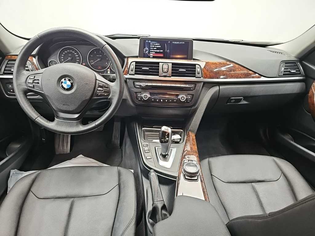 BMW 3시리즈 3시리즈 (F30) 320d xDrive 이미지 7