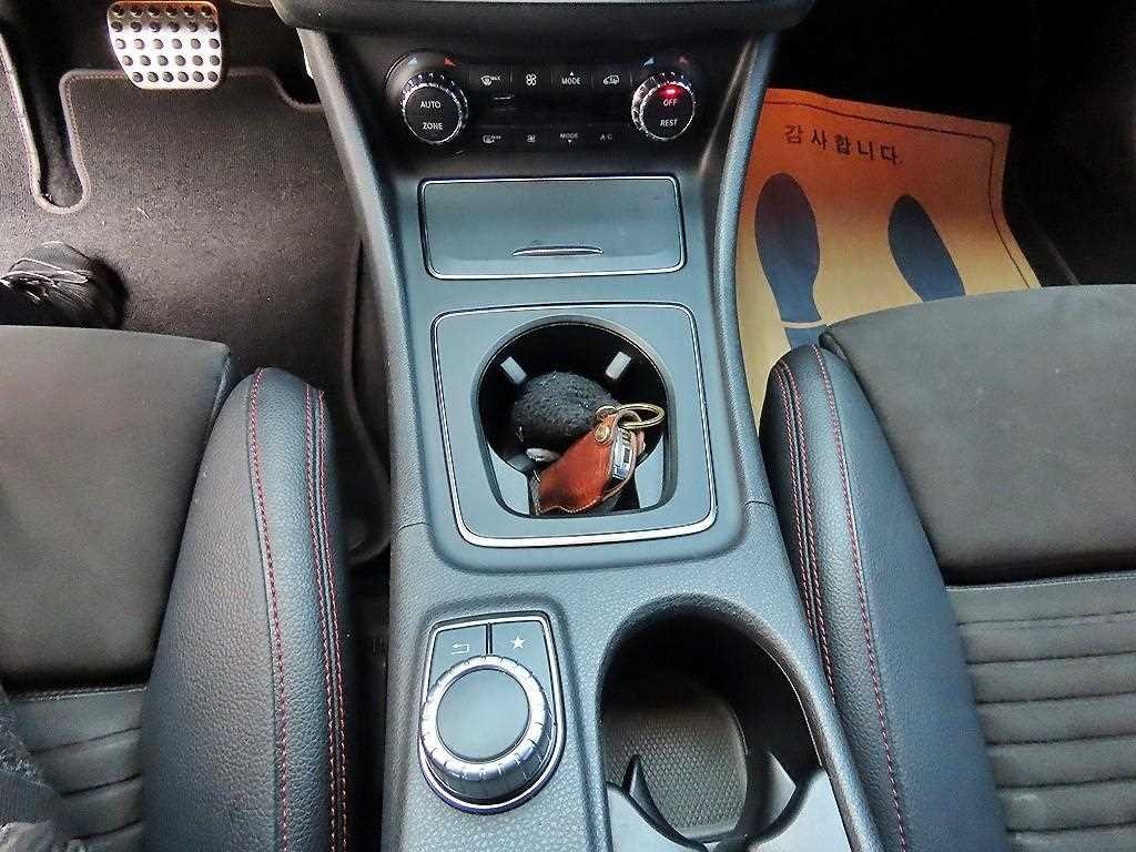 벤츠 CLA 클래스 CLA클래스 CLA 220 AMG LINE 이미지 13