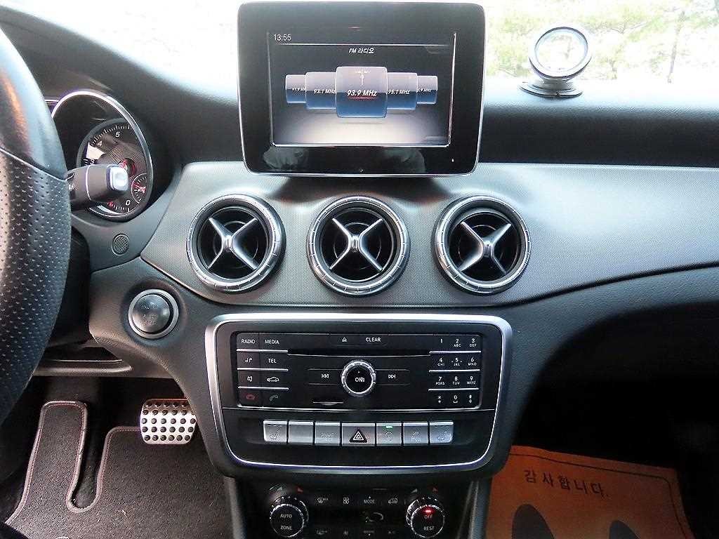 벤츠 CLA 클래스 CLA클래스 CLA 220 AMG LINE 이미지 14