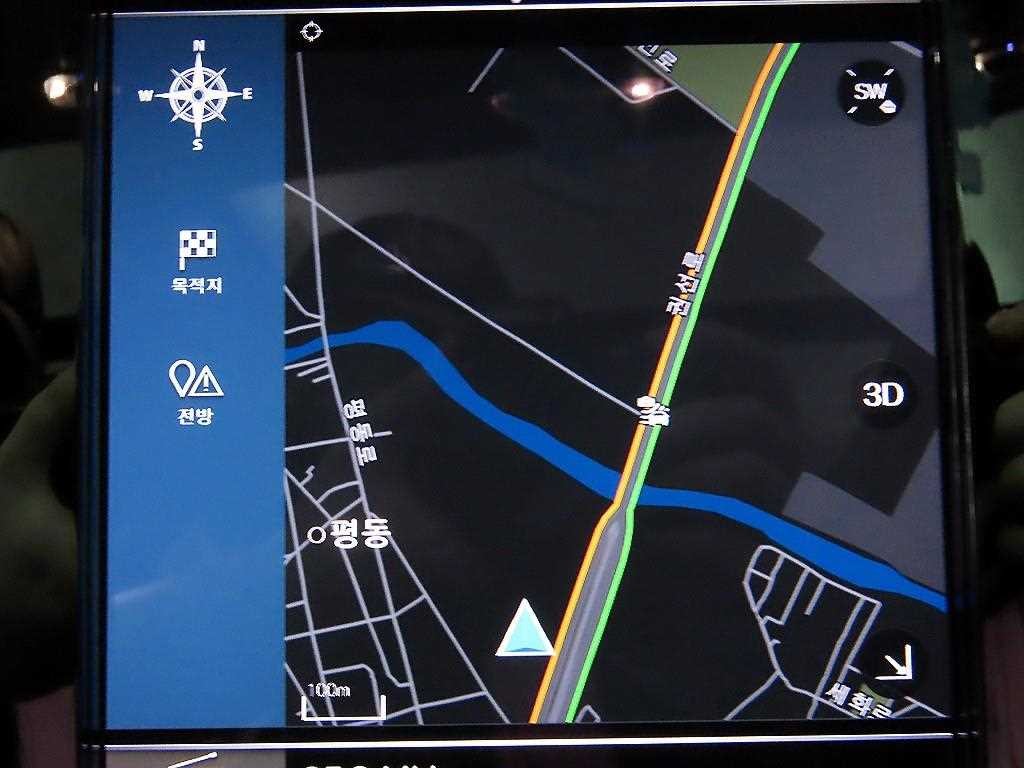 볼보 XC40 B4 AWD 모멘텀 이미지 13