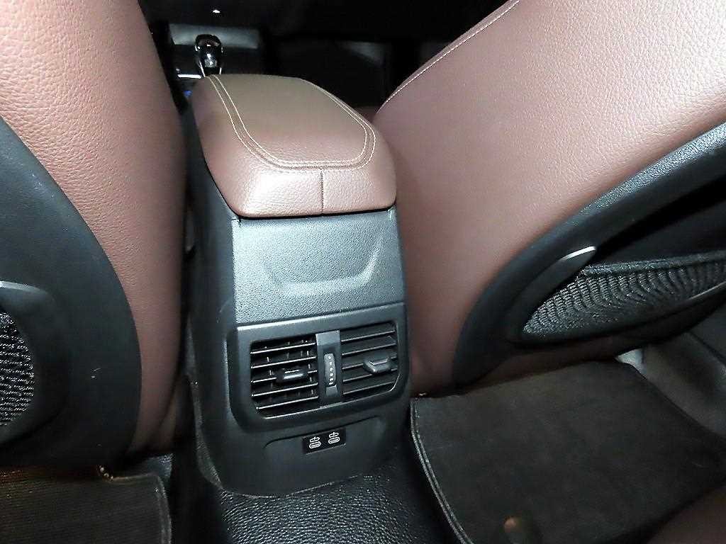 BMW 1시리즈 1시리즈 (F40) 120i M 스포츠 이미지 15