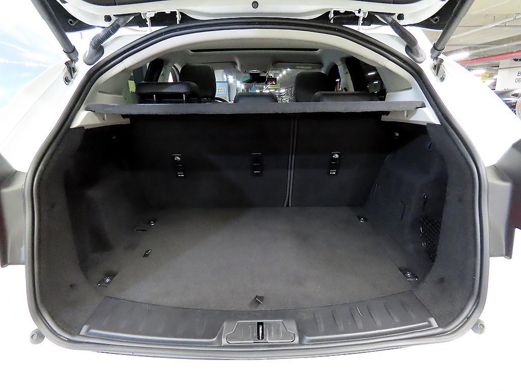 재규어 E-PACE P250 SE 이미지 17