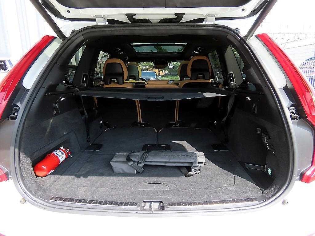 볼보 XC90 XC90 2세대 2.0 D5 AWD 인스크립션 이미지 17