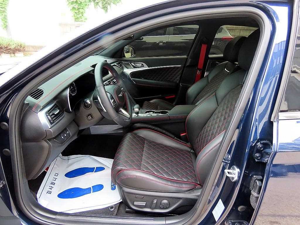 제네시스 G70 더 뉴 G70 가솔린 3.3T 4WD 스포츠 패키지 이미지 5