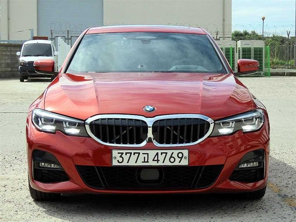 BMW 3시리즈 3시리즈 (G20) 320i M 스포츠 이미지 1