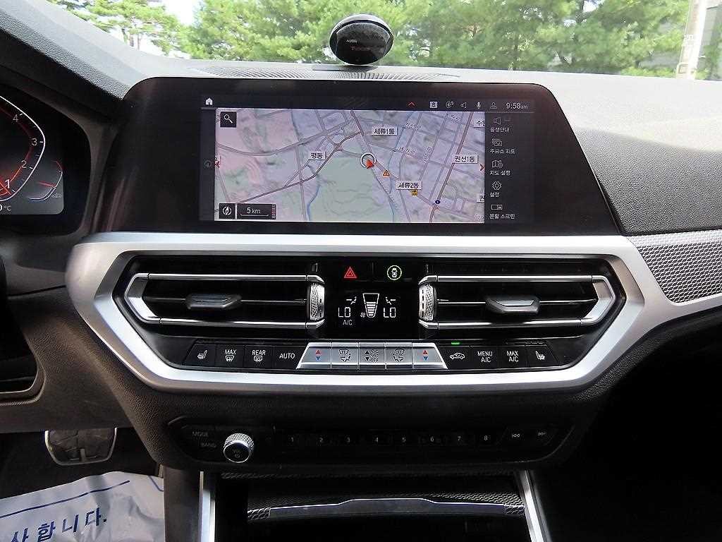 BMW 3시리즈 3시리즈 (G20) 320i M 스포츠 이미지 13