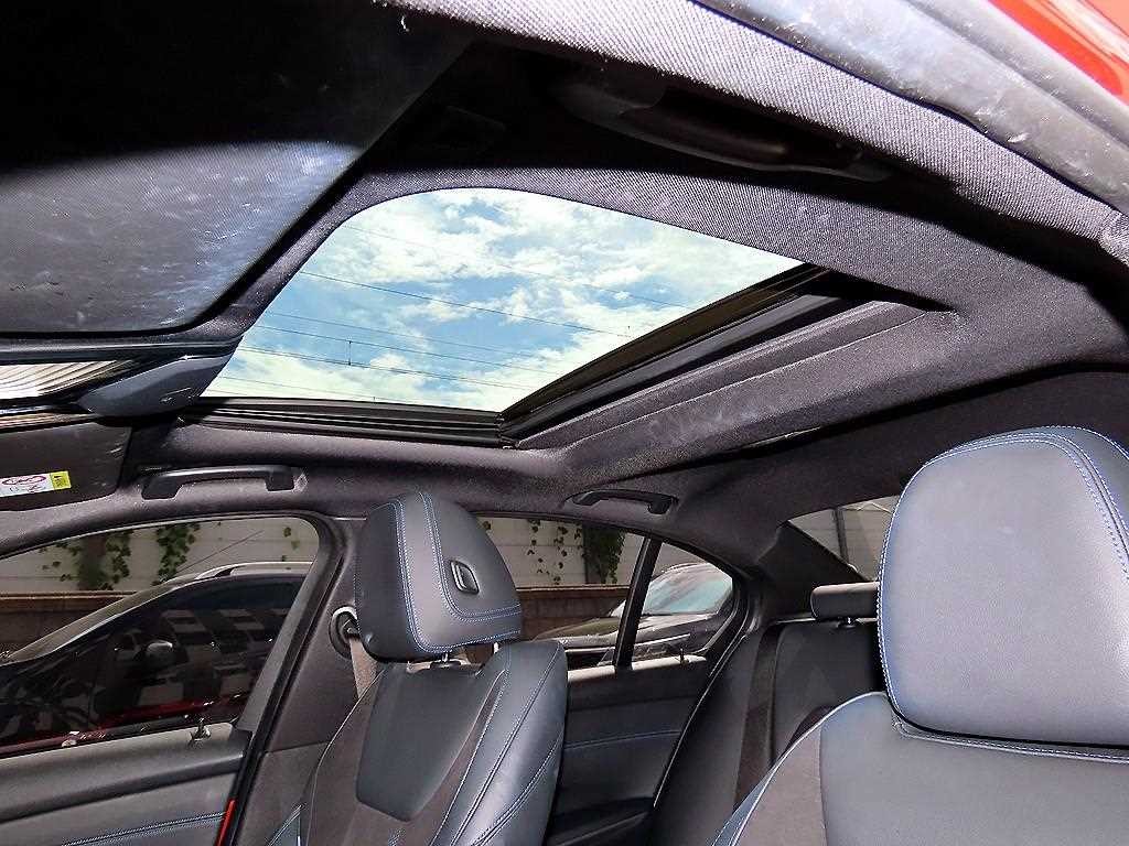 BMW 3시리즈 3시리즈 (G20) 320i M 스포츠 이미지 17