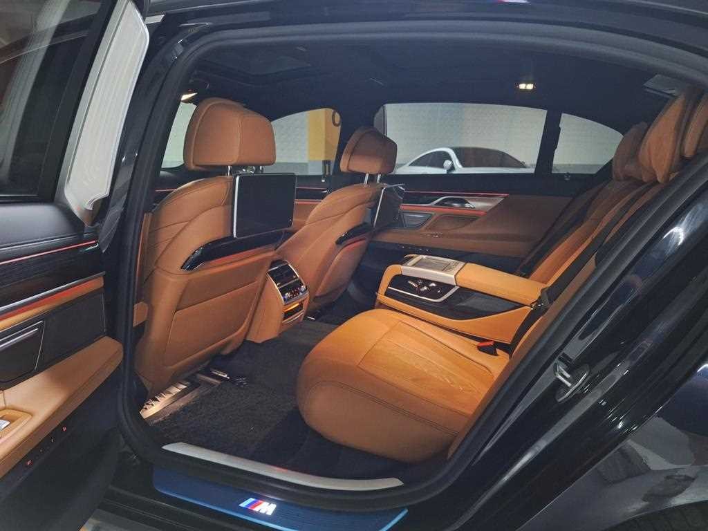 BMW 7시리즈 7시리즈 (G11) 730Ld xDrive M 스포츠 이미지 7