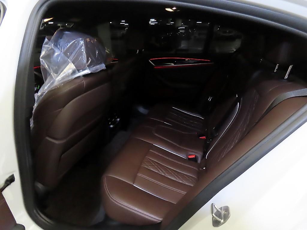 BMW 5시리즈 5시리즈 (G30) 520d xDrive M 스포츠 플러스 이미지 7