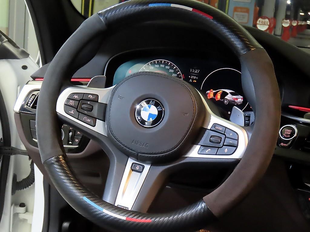 BMW 5시리즈 5시리즈 (G30) 520d xDrive M 스포츠 플러스 이미지 8