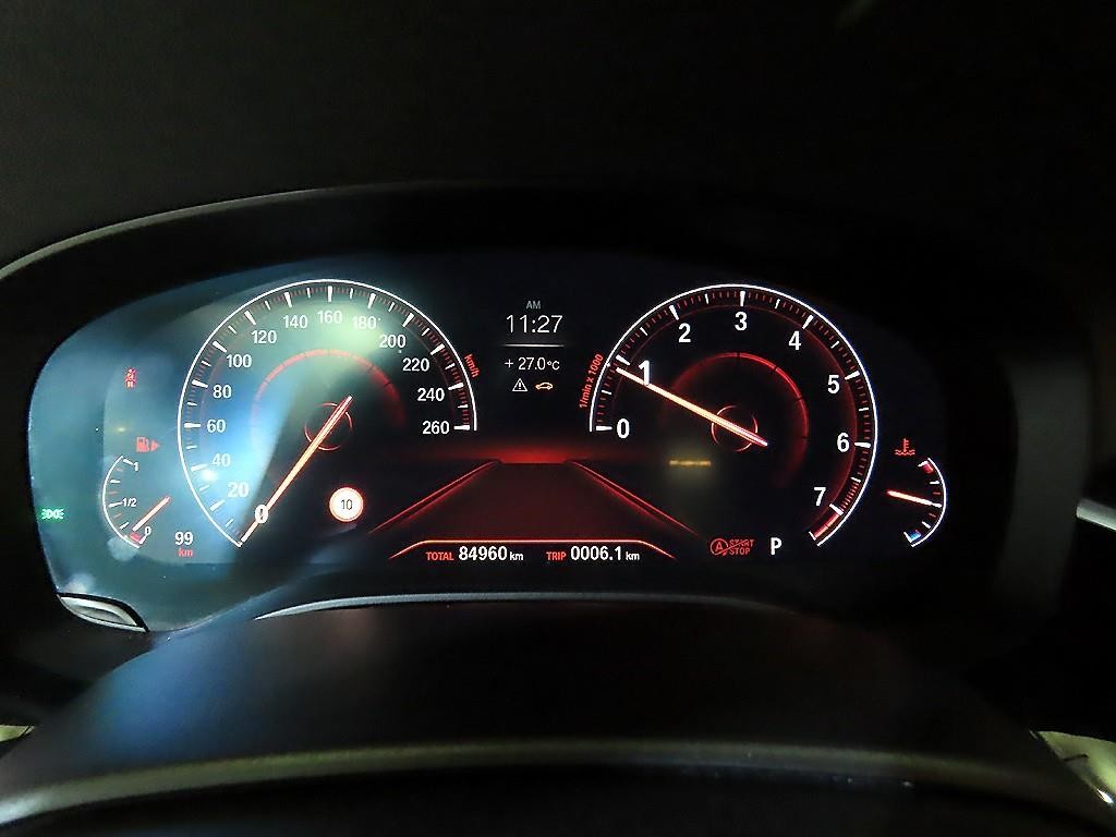 BMW 5시리즈 5시리즈 (G30) 520d xDrive M 스포츠 플러스 이미지 9