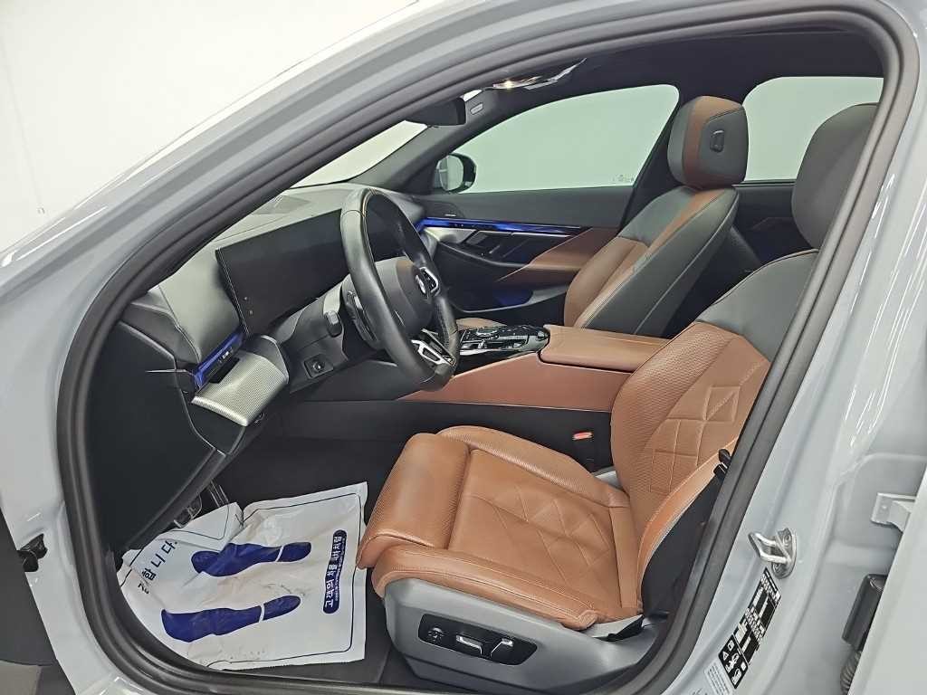 BMW 5시리즈 5시리즈 (G60) 530i xDrive M 스포츠 이미지 11