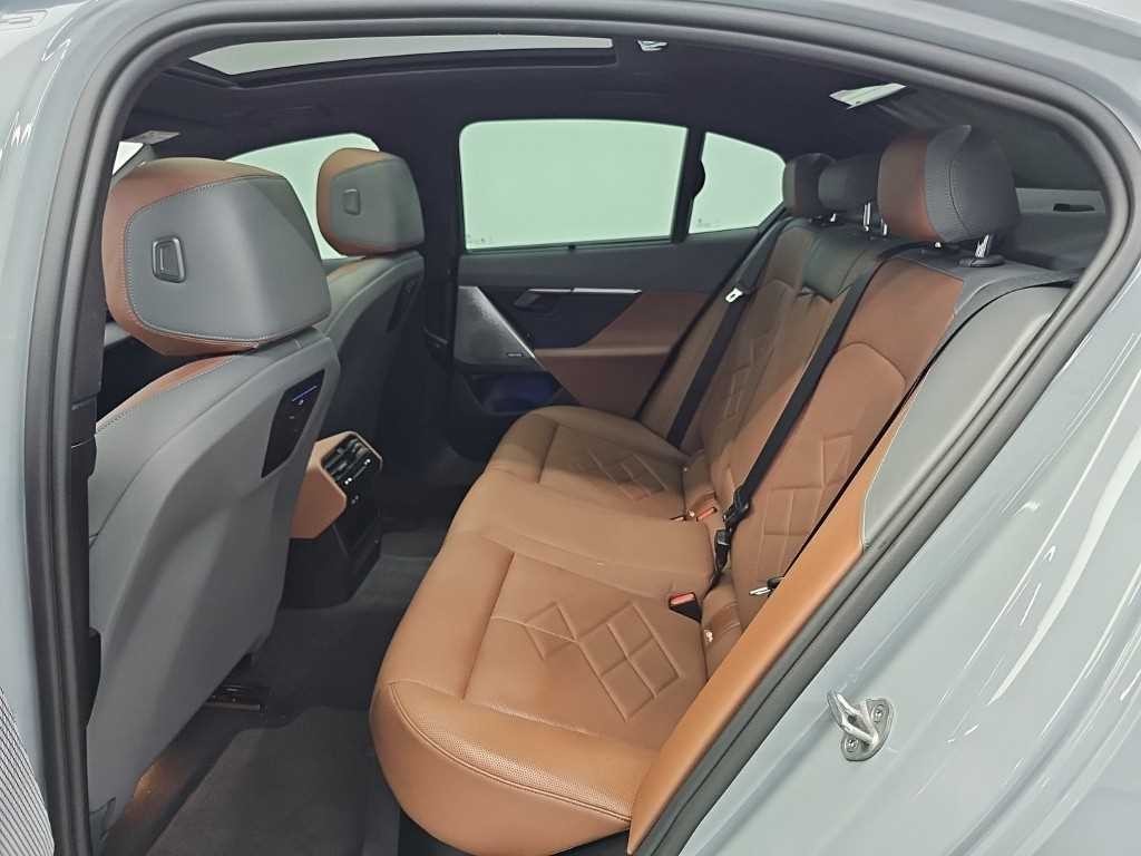BMW 5시리즈 5시리즈 (G60) 530i xDrive M 스포츠 이미지 12