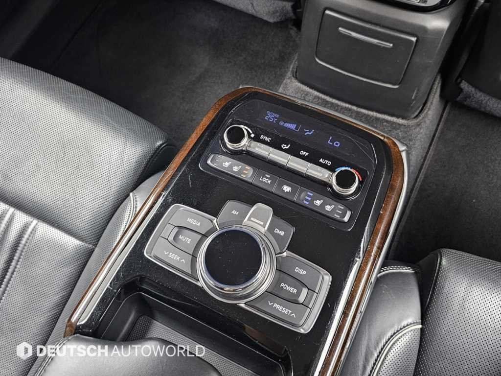 제네시스 EQ900 3.3 T-GDI AWD 프리미엄 럭셔리 이미지 16
