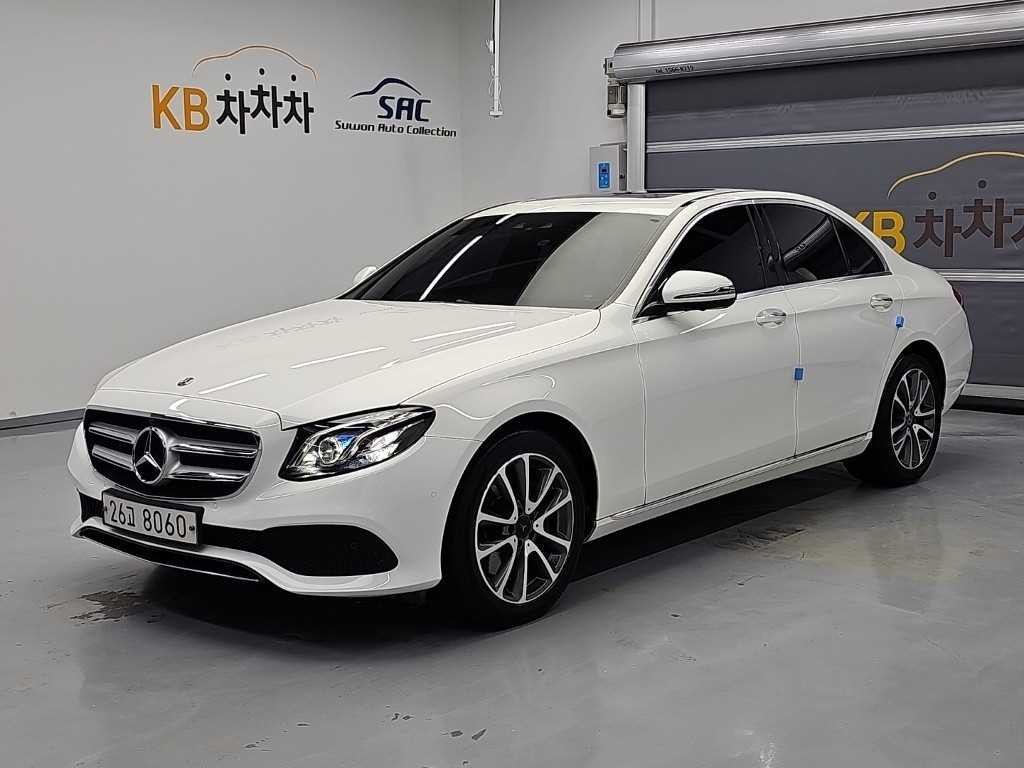 벤츠 E 클래스 E-클래스 W213 E300 4MATIC 아방가르드 이미지 1