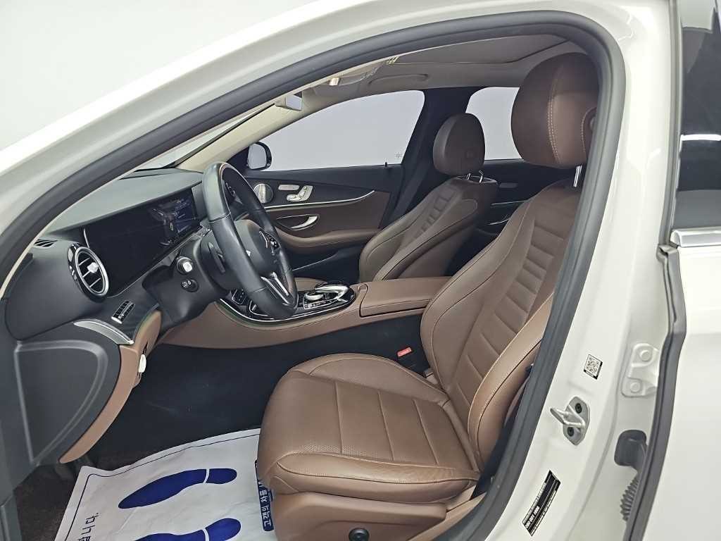 벤츠 E 클래스 E-클래스 W213 E300 4MATIC 아방가르드 이미지 11