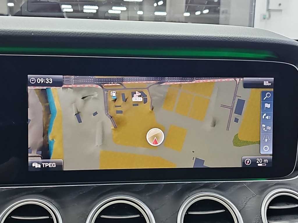 벤츠 E 클래스 E-클래스 W213 E300 4MATIC 아방가르드 이미지 15