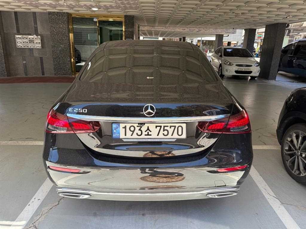 벤츠 E 클래스 E-클래스 W213 E250 아방가르드 이미지 3