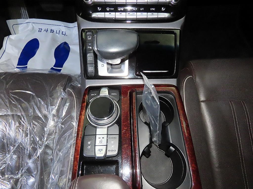 제네시스 EQ900 3.8 GDI AWD 프리미엄 럭셔리 이미지 12