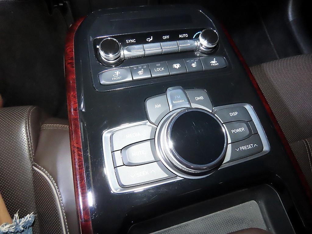 제네시스 EQ900 3.8 GDI AWD 프리미엄 럭셔리 이미지 15