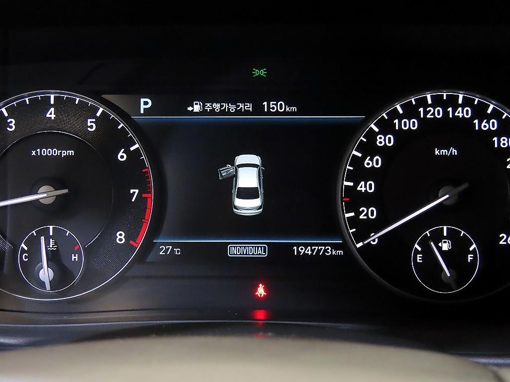 제네시스 EQ900 3.8 GDI AWD 프리미엄 럭셔리 이미지 9