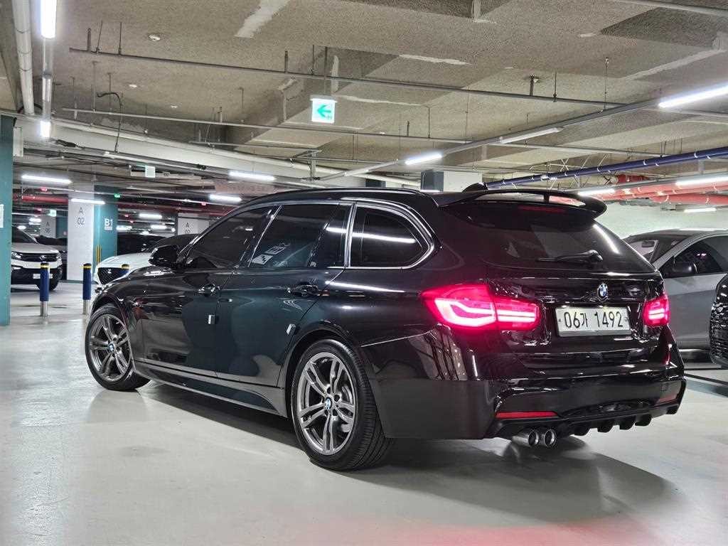 BMW 3시리즈 3시리즈 (F30) 320d 투어링 M 퍼포먼스 에디션 이미지 4