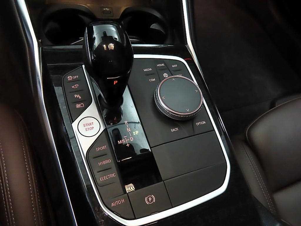 BMW 3시리즈 3시리즈 (G20) 330e 럭셔리 이미지 12