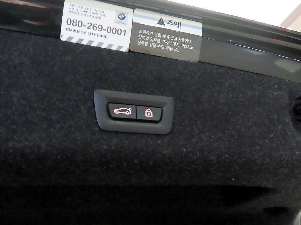 BMW 3시리즈 3시리즈 (G20) 330e 럭셔리 이미지 16