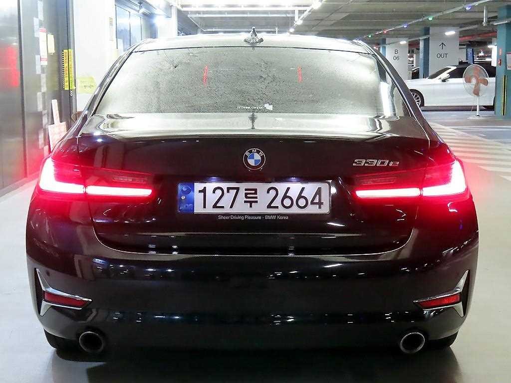 BMW 3시리즈 3시리즈 (G20) 330e 럭셔리 이미지 5